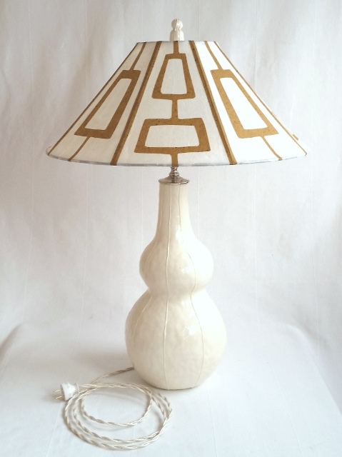 Double ball finial, white on Tall Gourd lamp Double ball finial, white on Tall Gourd lamp